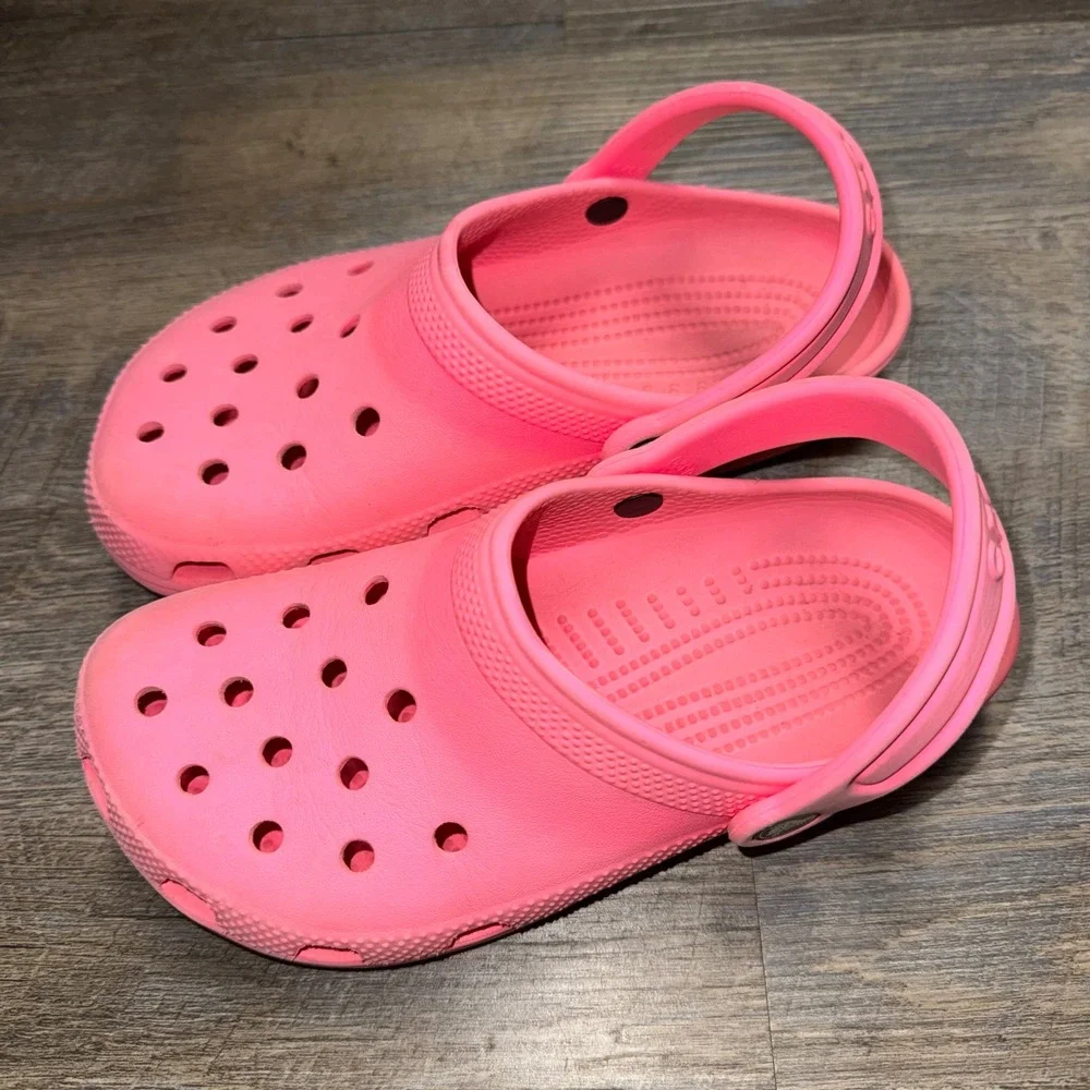 Crocs Classic Clog Kids J3 Bright Pink Coral Slip On Shoes Waterproof